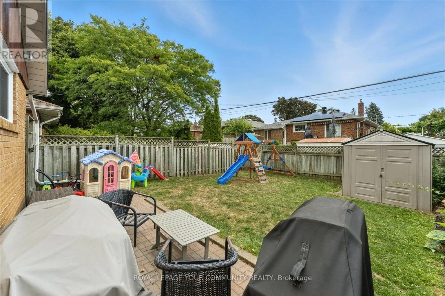 33 MURELLEN CRESCENT