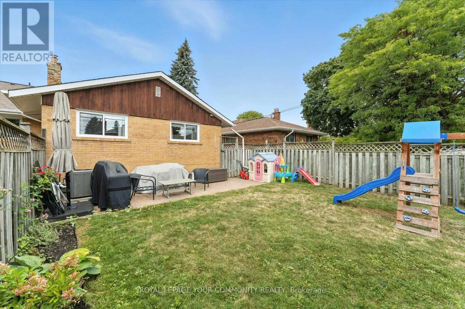 33 MURELLEN CRESCENT