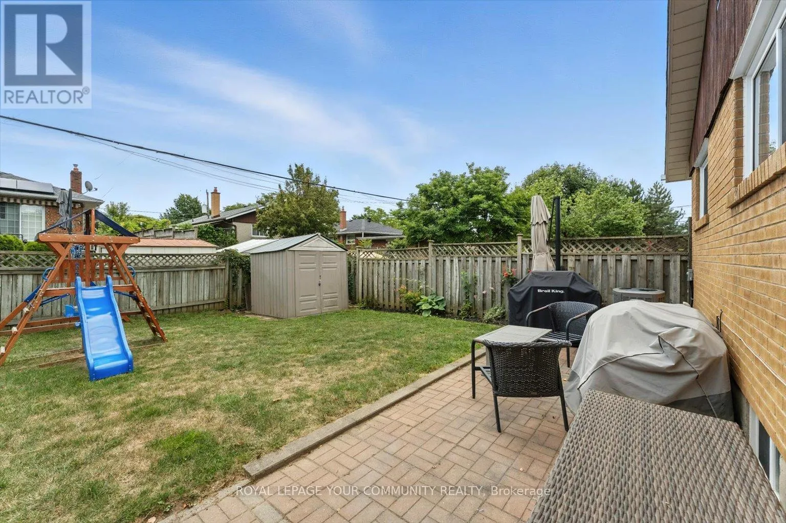 33 MURELLEN CRESCENT