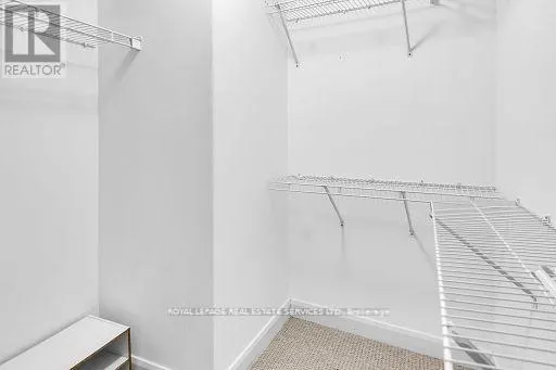 PH13 - 700 KING STREET W