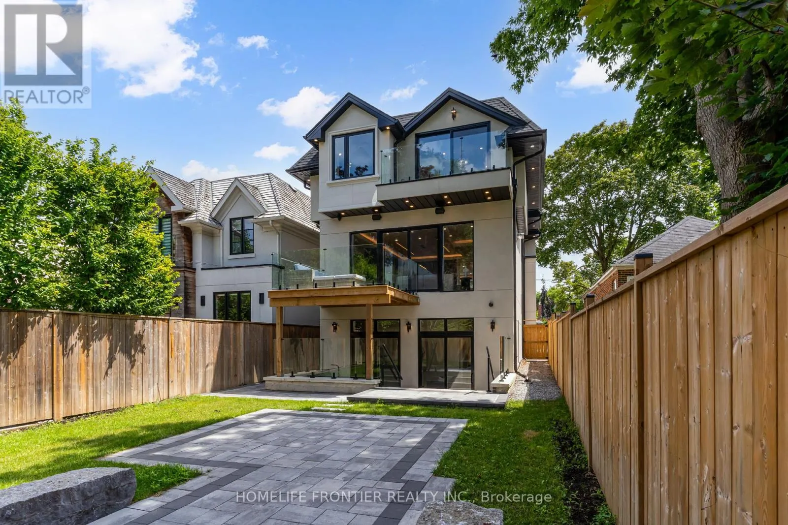 594 BROADWAY AVENUE