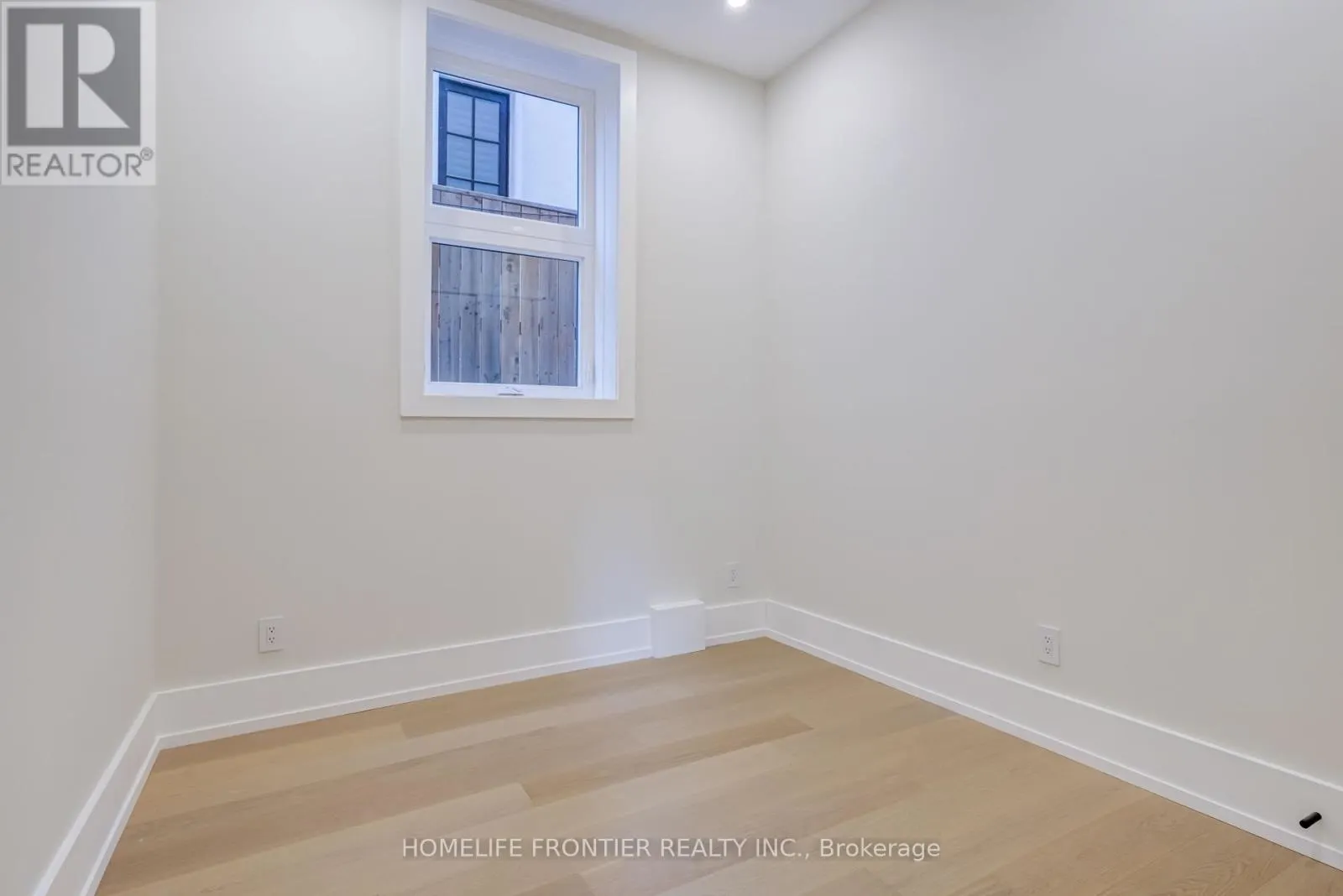 594 BROADWAY AVENUE