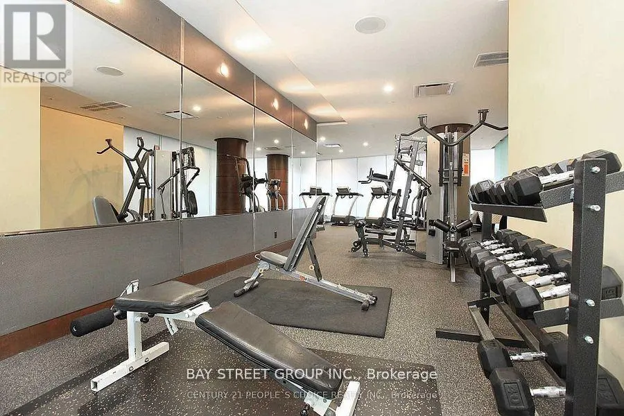 2417 - 15 NORTHTOWN WAY