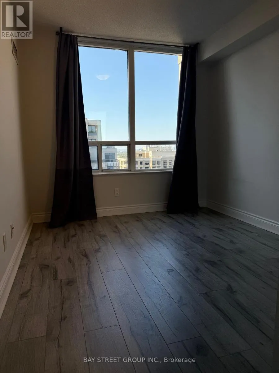 2417 - 15 NORTHTOWN WAY