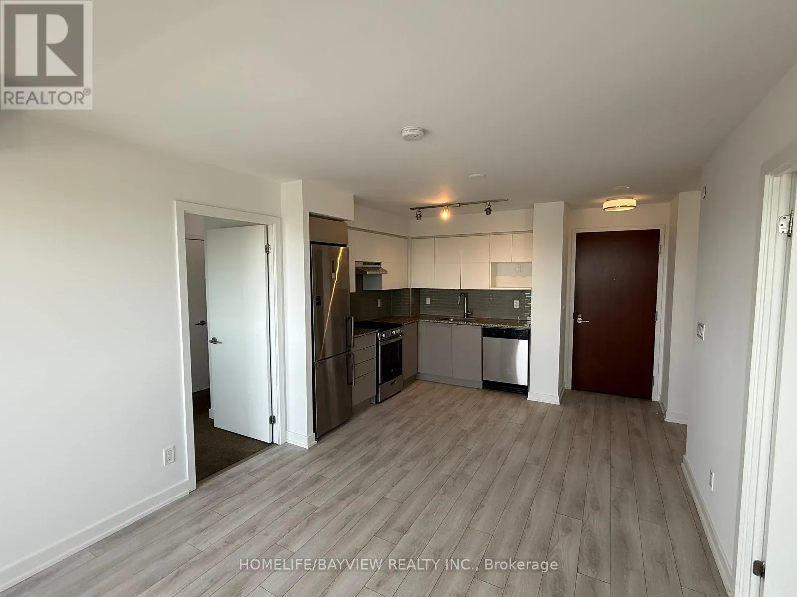 1212 - 120 VARNA DRIVE