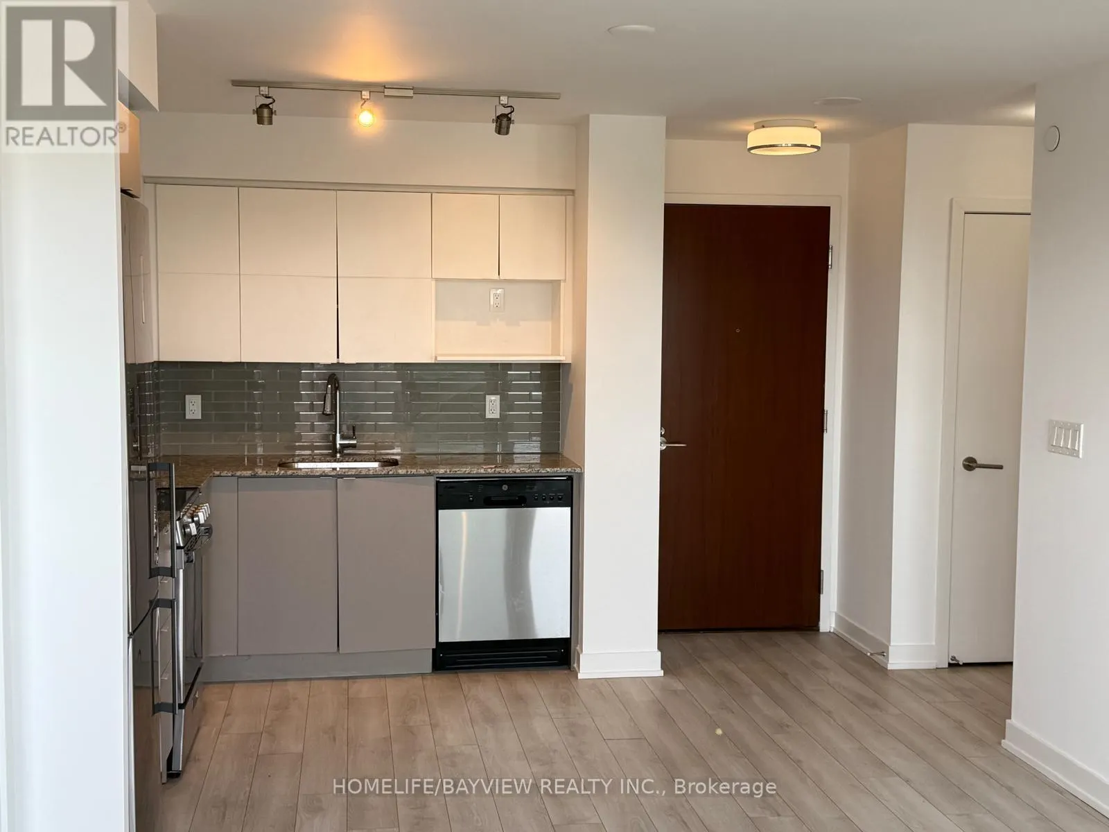 1212 - 120 VARNA DRIVE