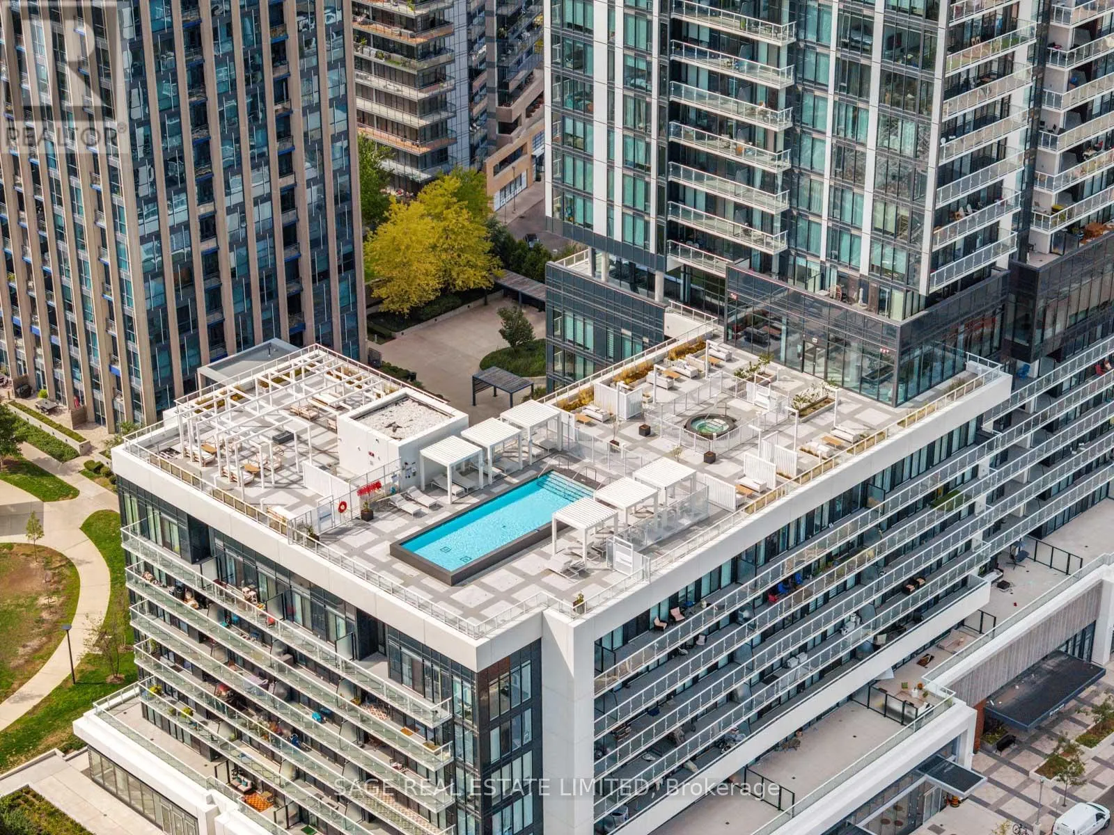 212 - 50 O'NEILL ROAD W