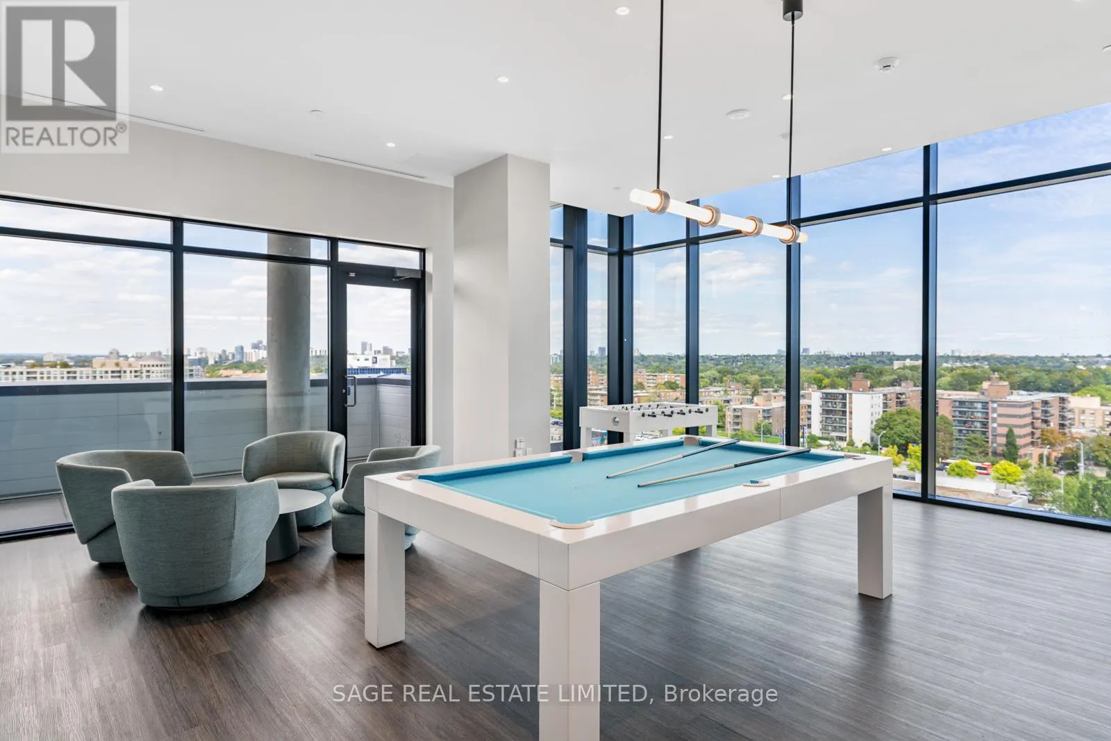 212 - 50 O'NEILL ROAD W