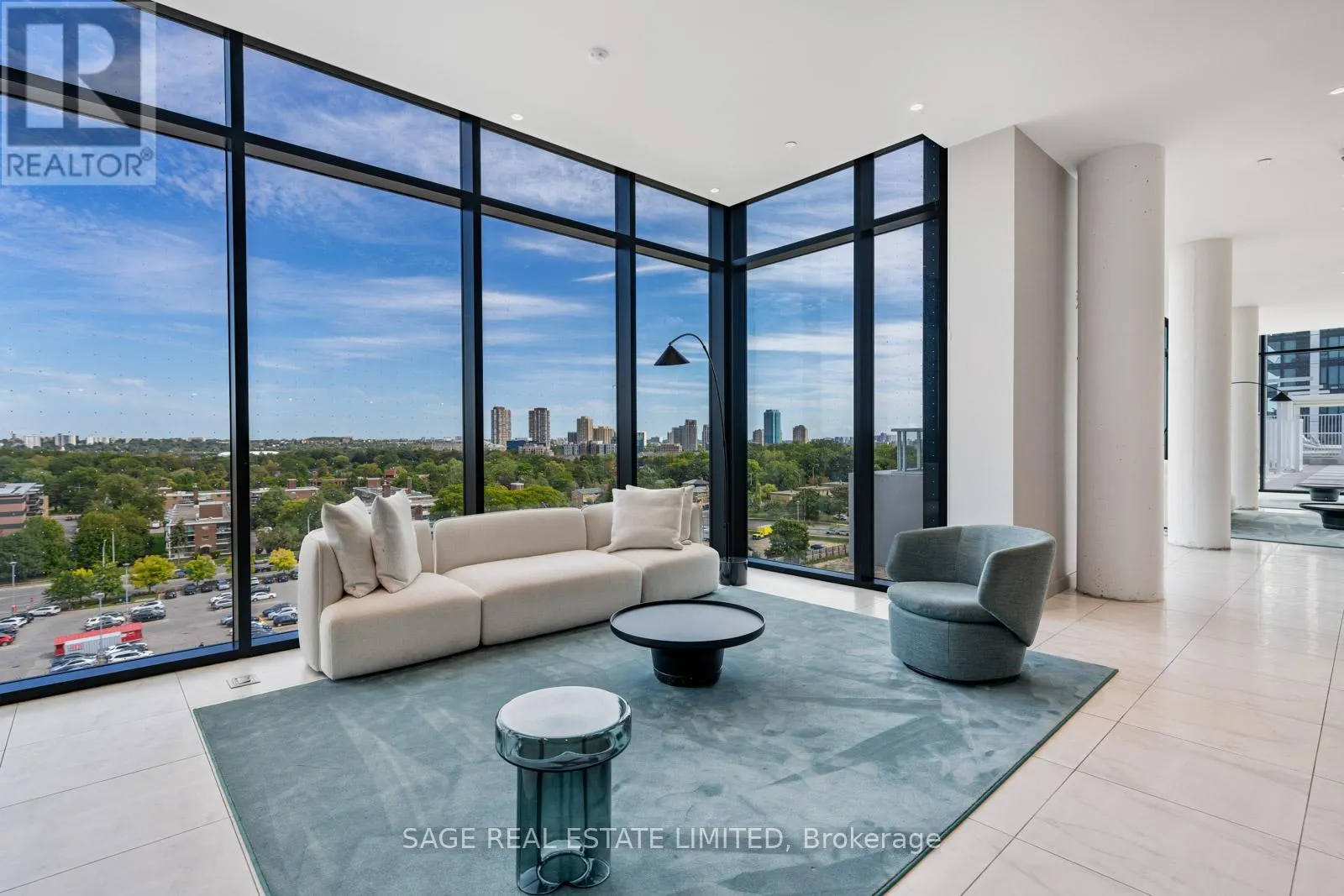 212 - 50 O'NEILL ROAD W