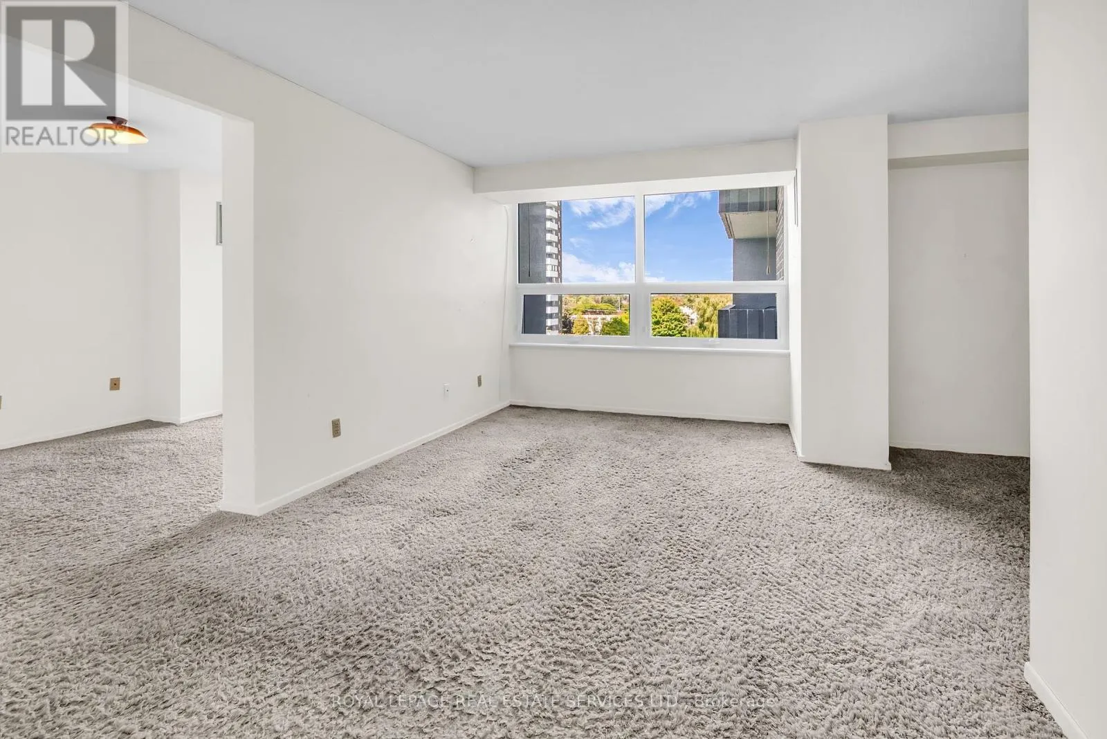 702 - 1900 SHEPPARD AVENUE E