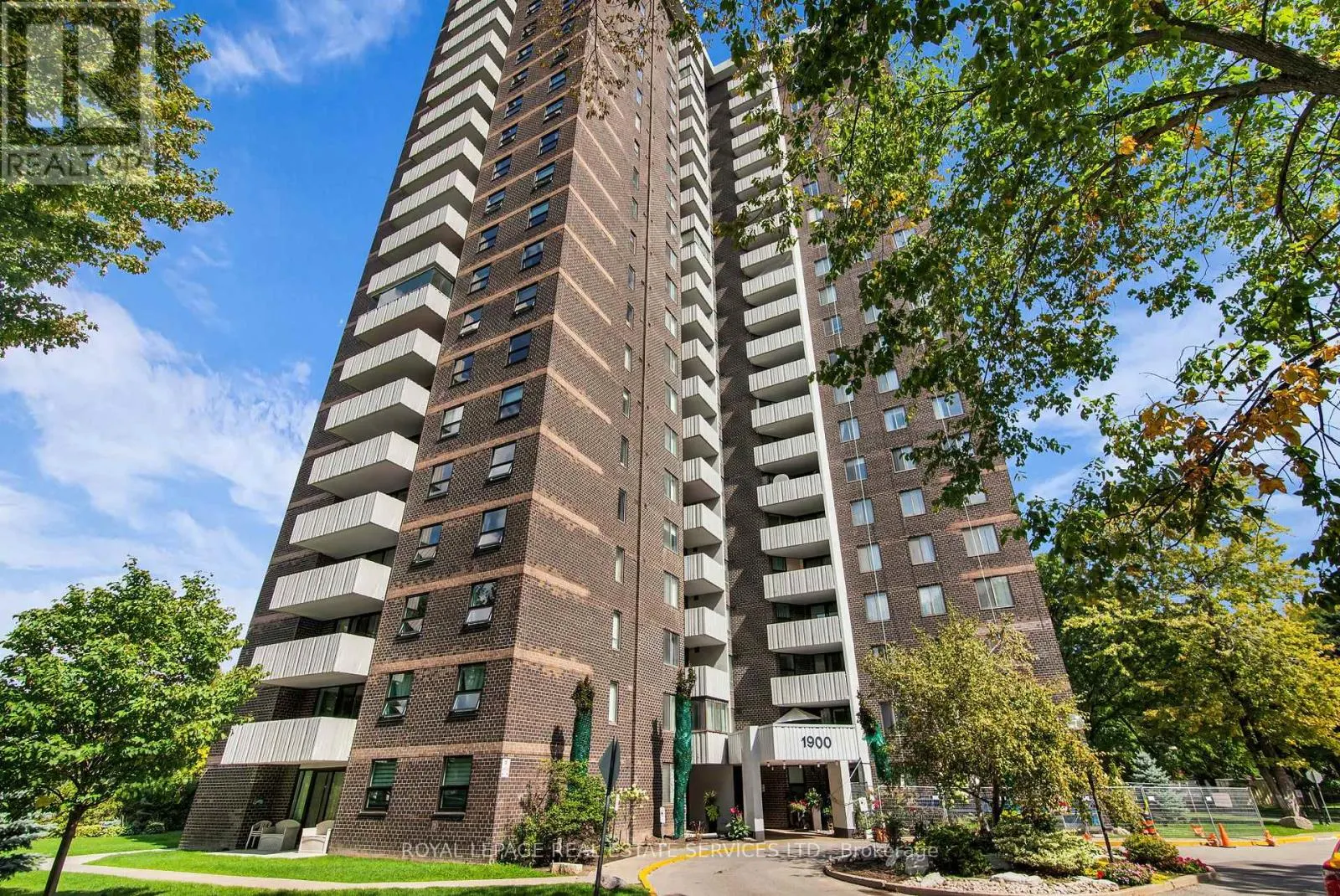 702 - 1900 SHEPPARD AVENUE E