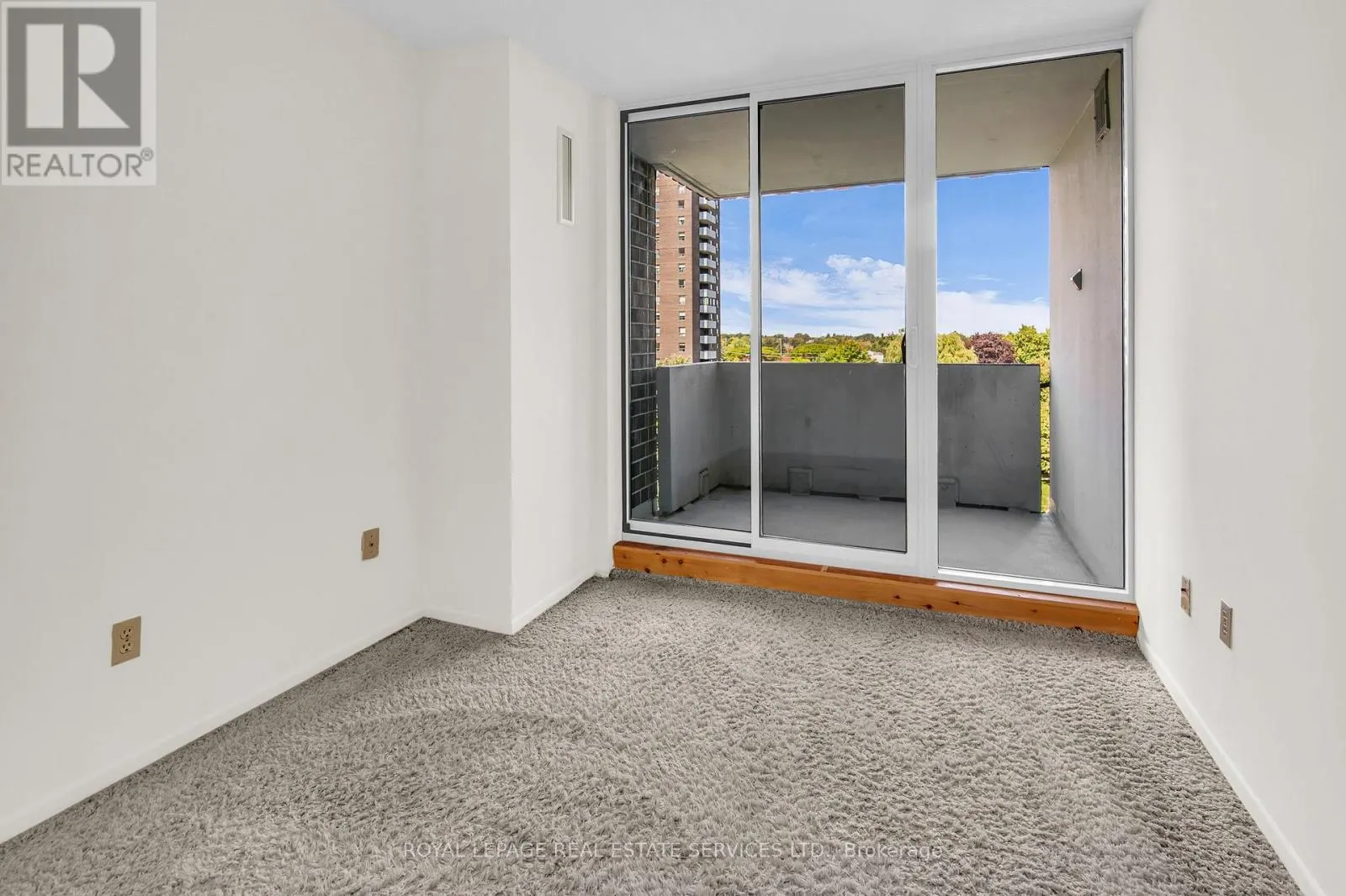 702 - 1900 SHEPPARD AVENUE E