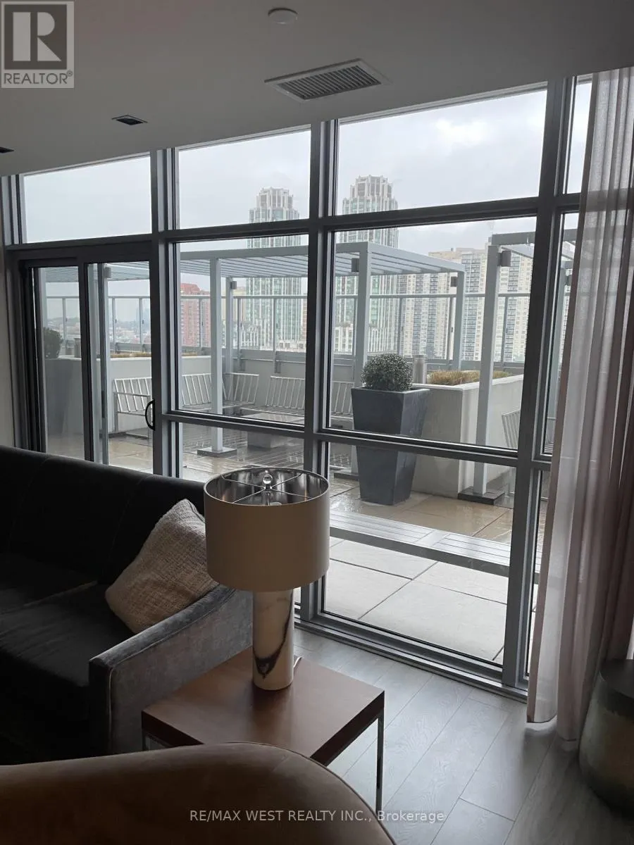 1703 - 501 ST CLAIR AVENUE W