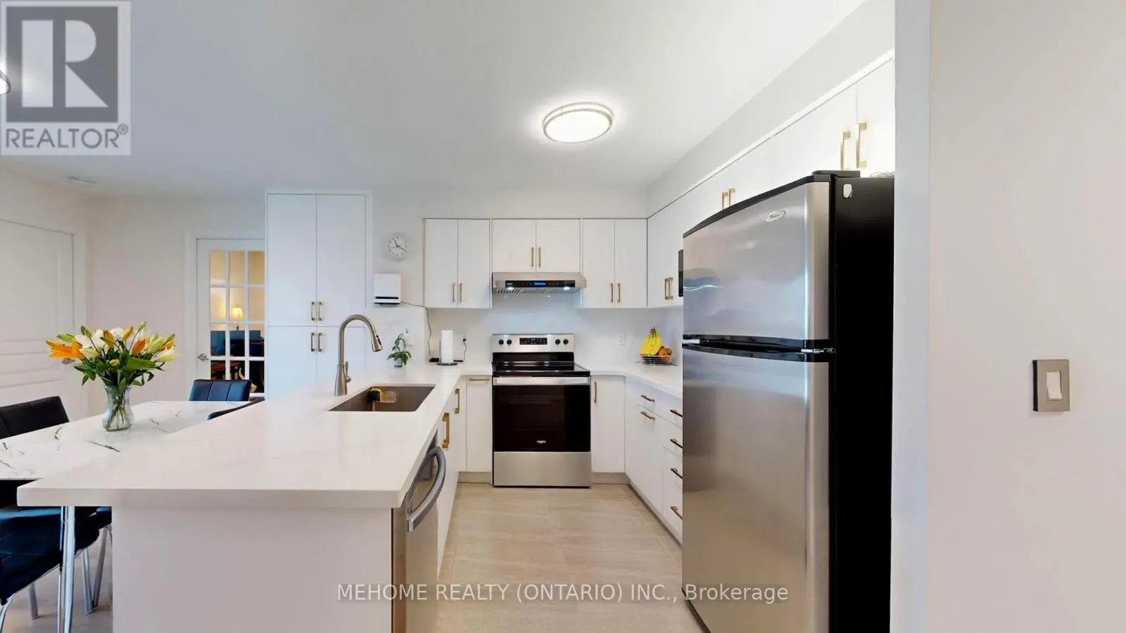 1611 - 509 BEECROFT ROAD