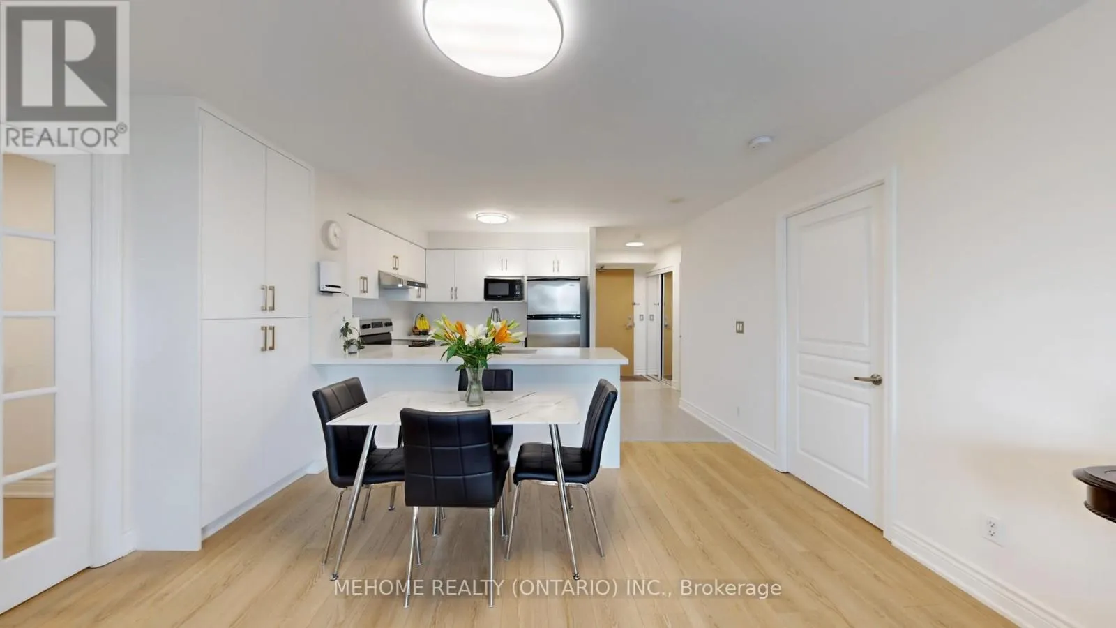 1611 - 509 BEECROFT ROAD