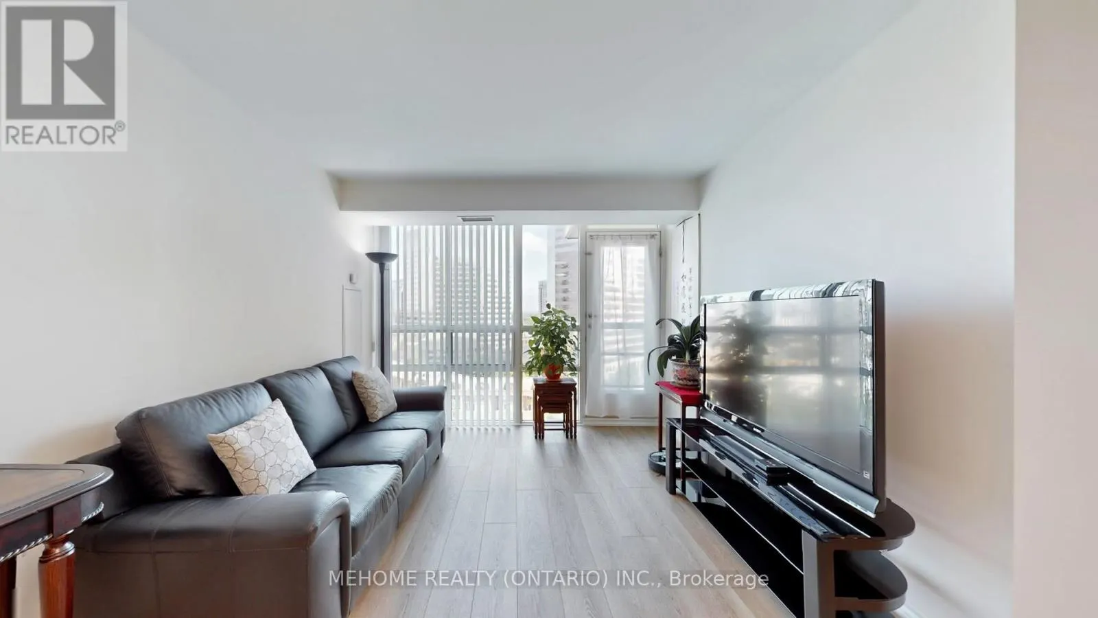 1611 - 509 BEECROFT ROAD