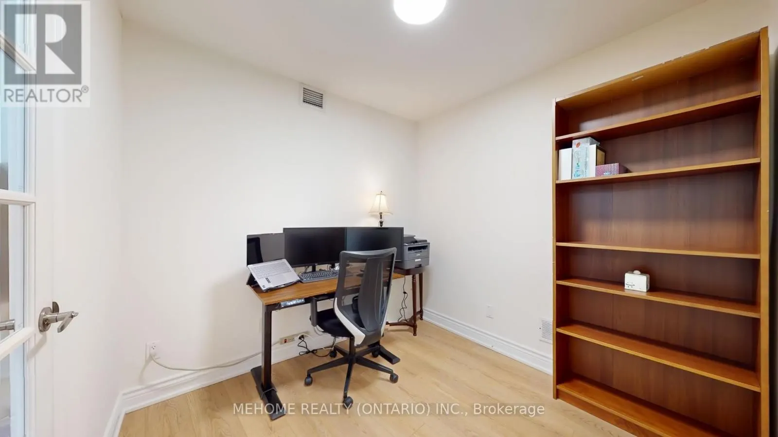 1611 - 509 BEECROFT ROAD