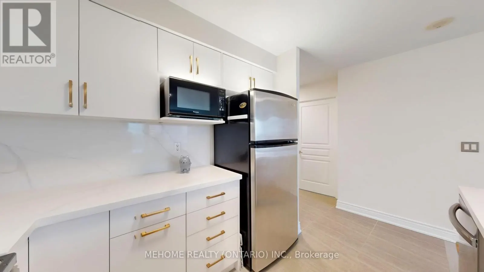 1611 - 509 BEECROFT ROAD