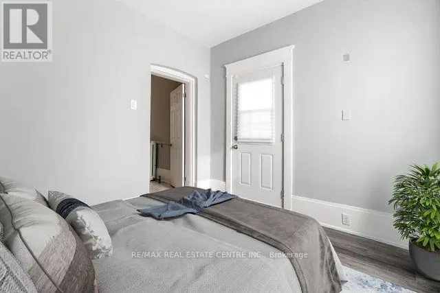 1 - 1413 DUNDAS STREET