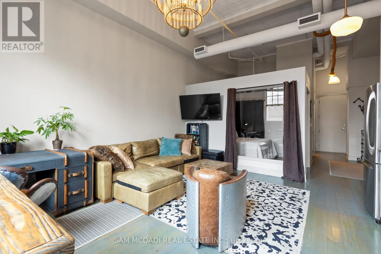 204 - 183 DOVERCOURT ROAD