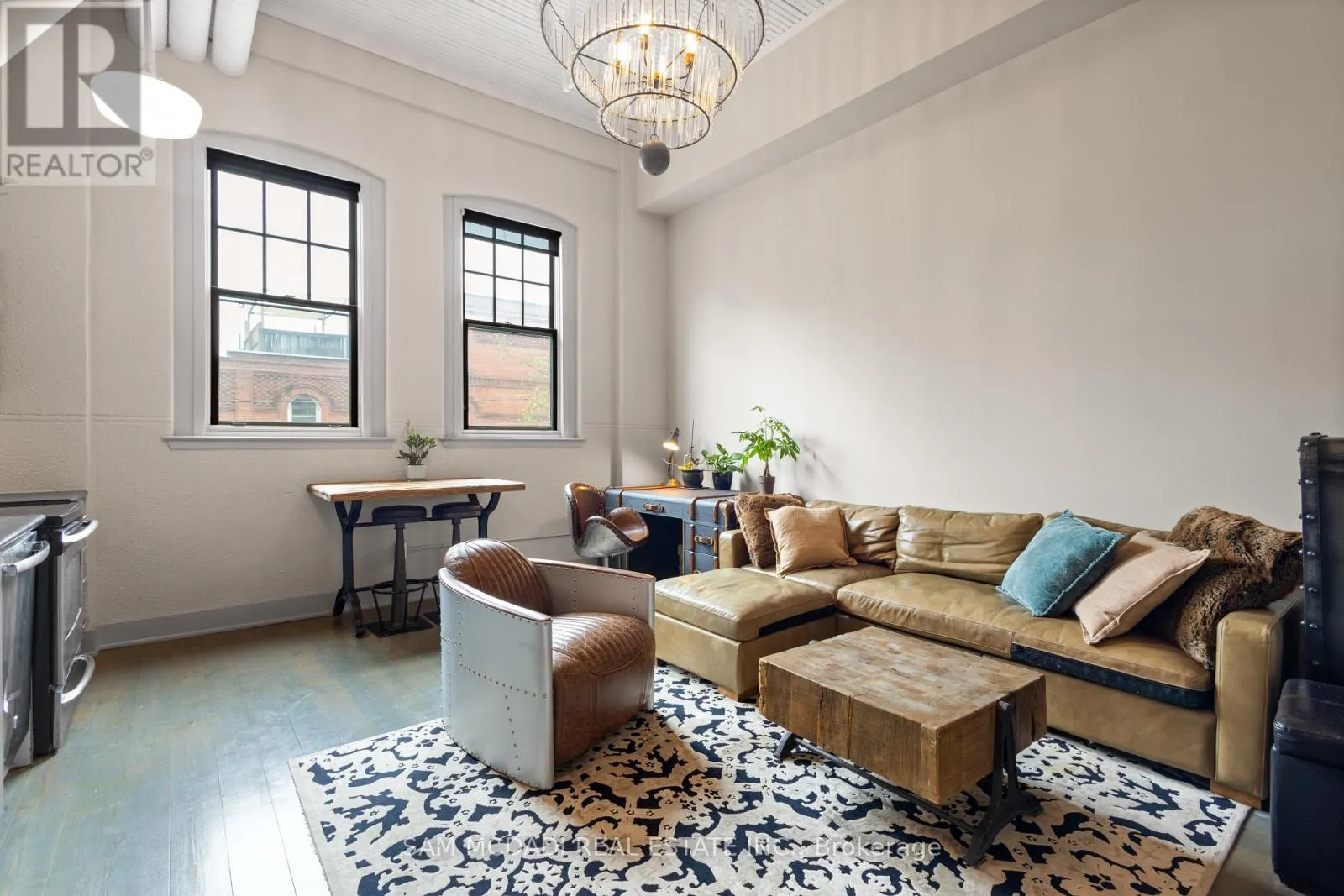 204 - 183 DOVERCOURT ROAD