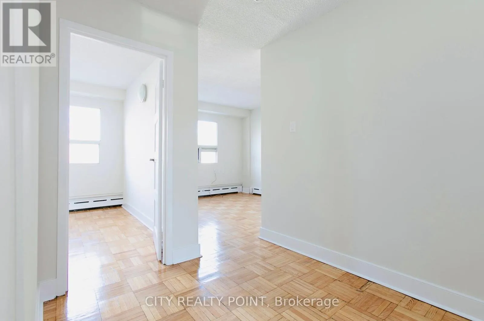 306 - 990 AVENUE ROAD