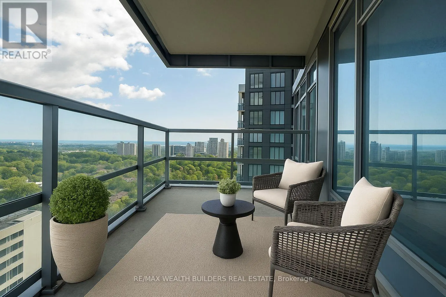 2702 - 2181 YONGE STREET