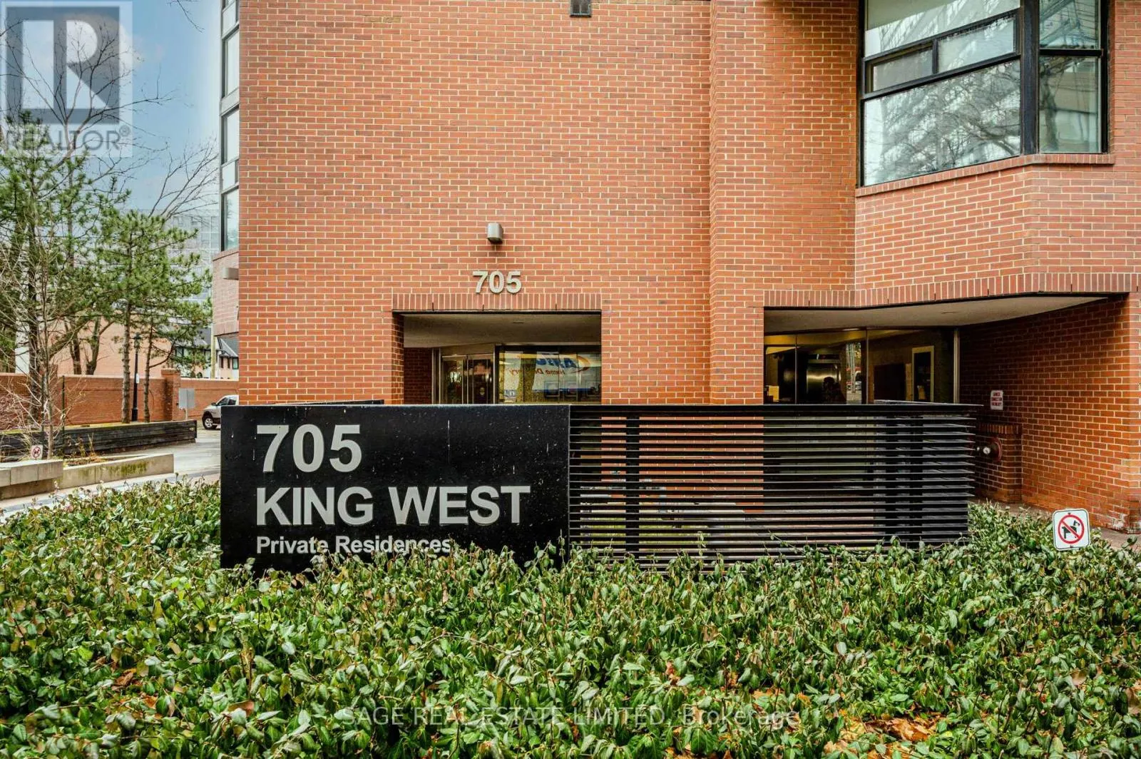 204 - 705 KING STREET W