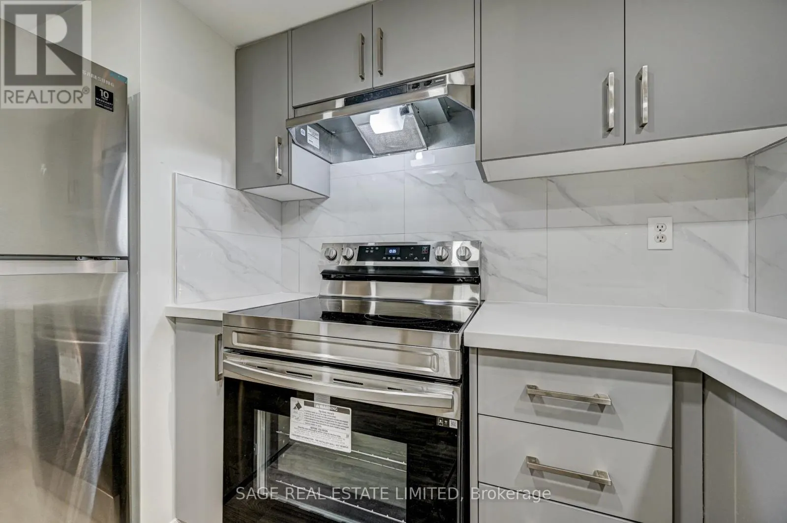 204 - 705 KING STREET W
