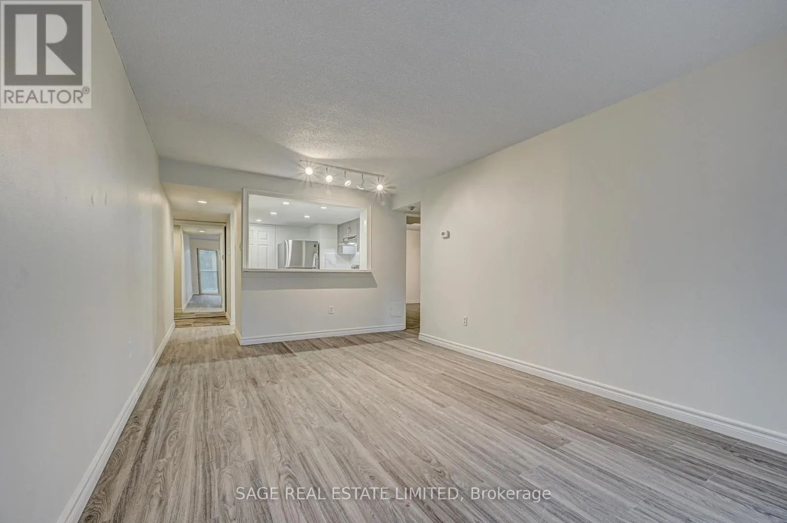 204 - 705 KING STREET W