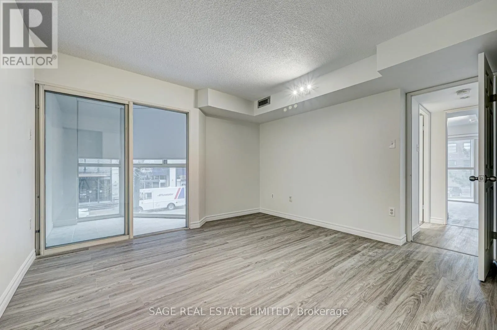 204 - 705 KING STREET W