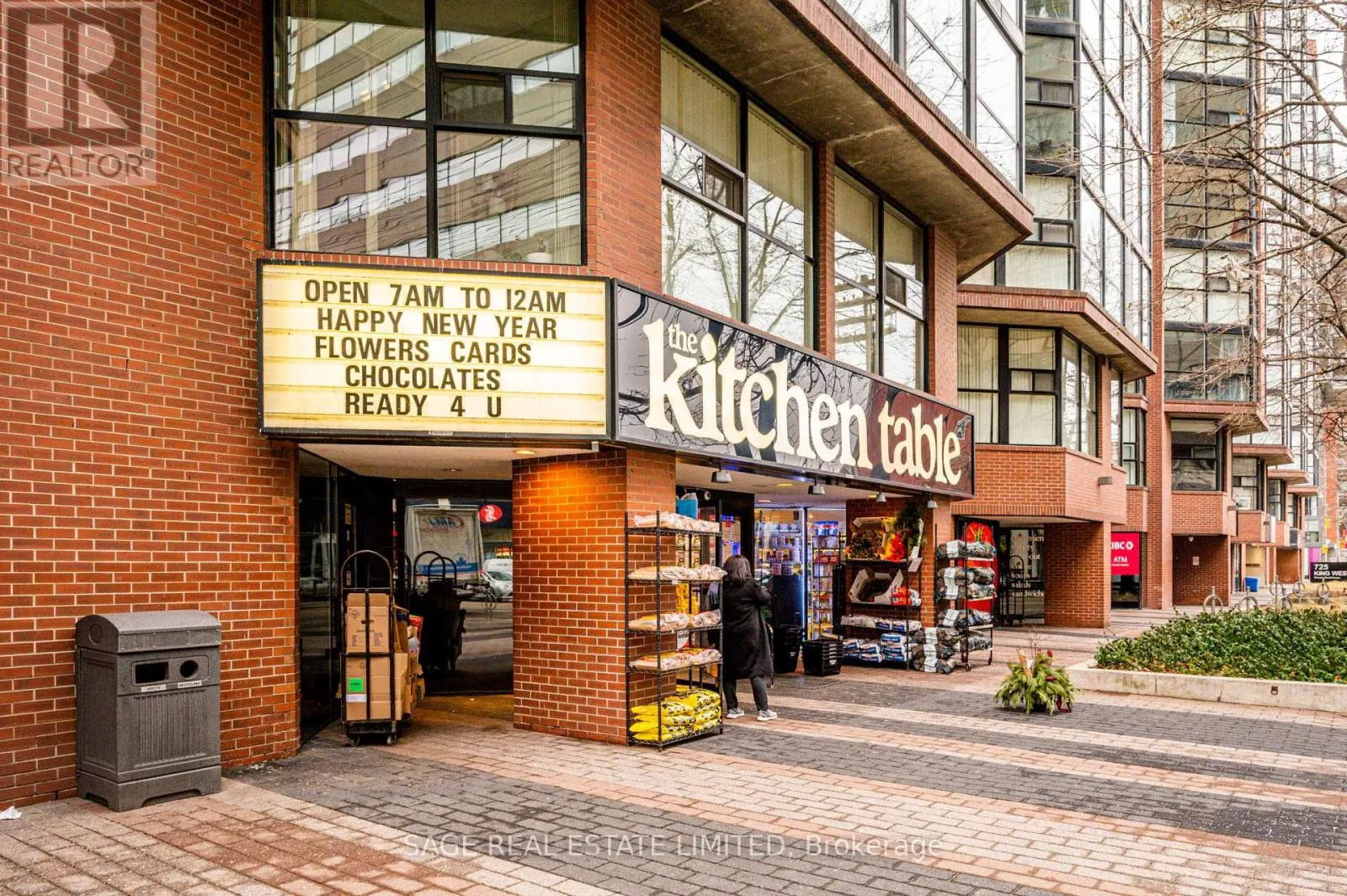 204 - 705 KING STREET W