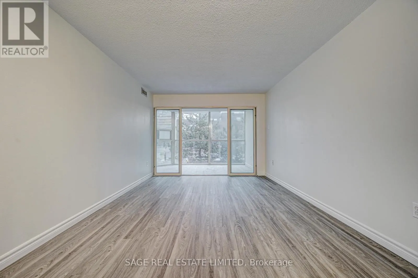 204 - 705 KING STREET W