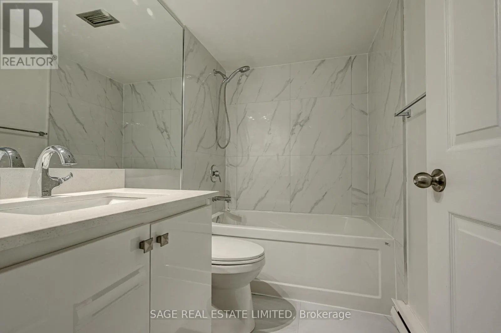 204 - 705 KING STREET W