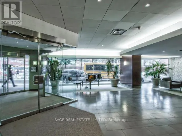 204 - 705 KING STREET W