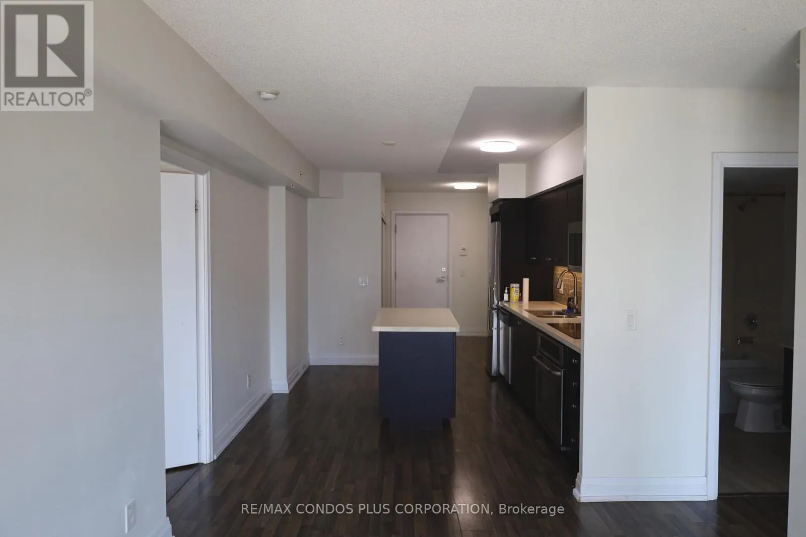710E - 555 WILSON AVENUE