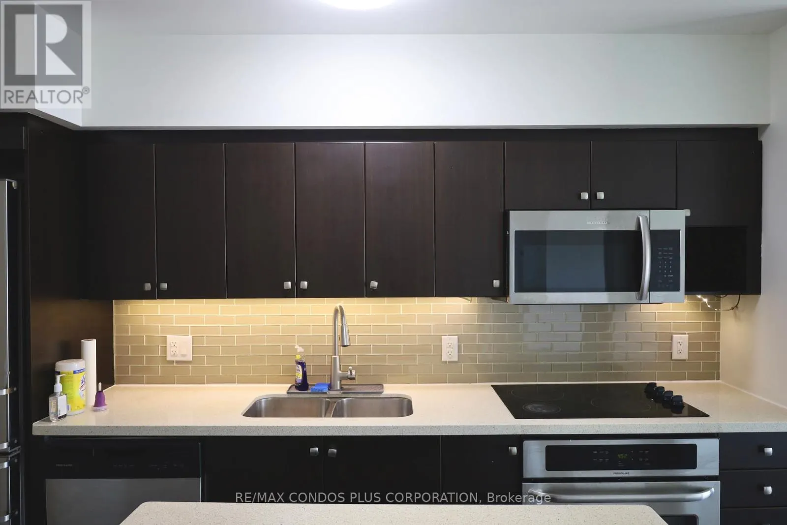 710E - 555 WILSON AVENUE