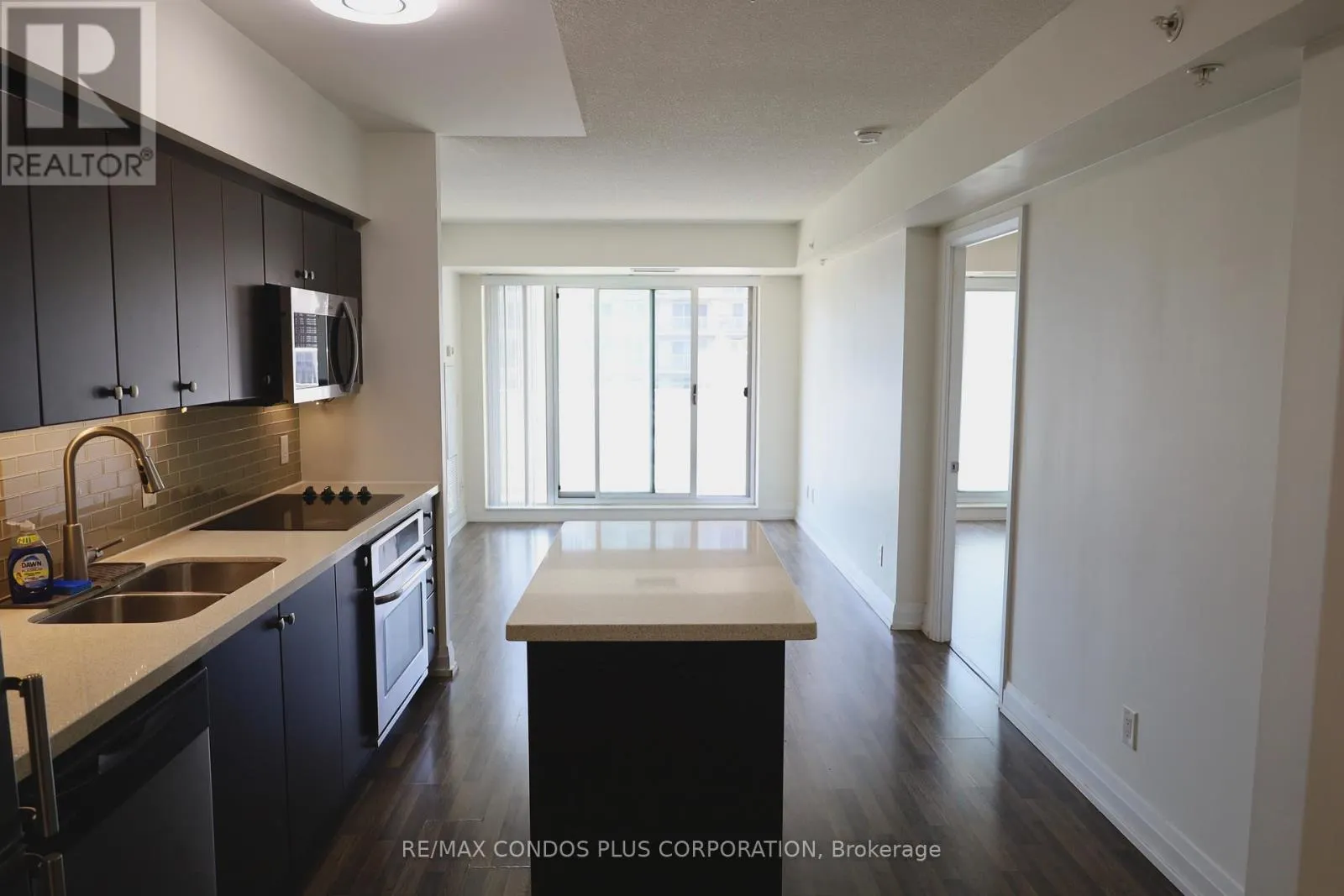 710E - 555 WILSON AVENUE