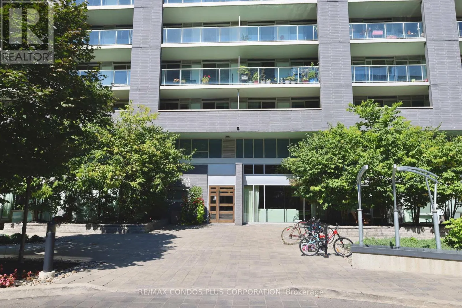 710E - 555 WILSON AVENUE