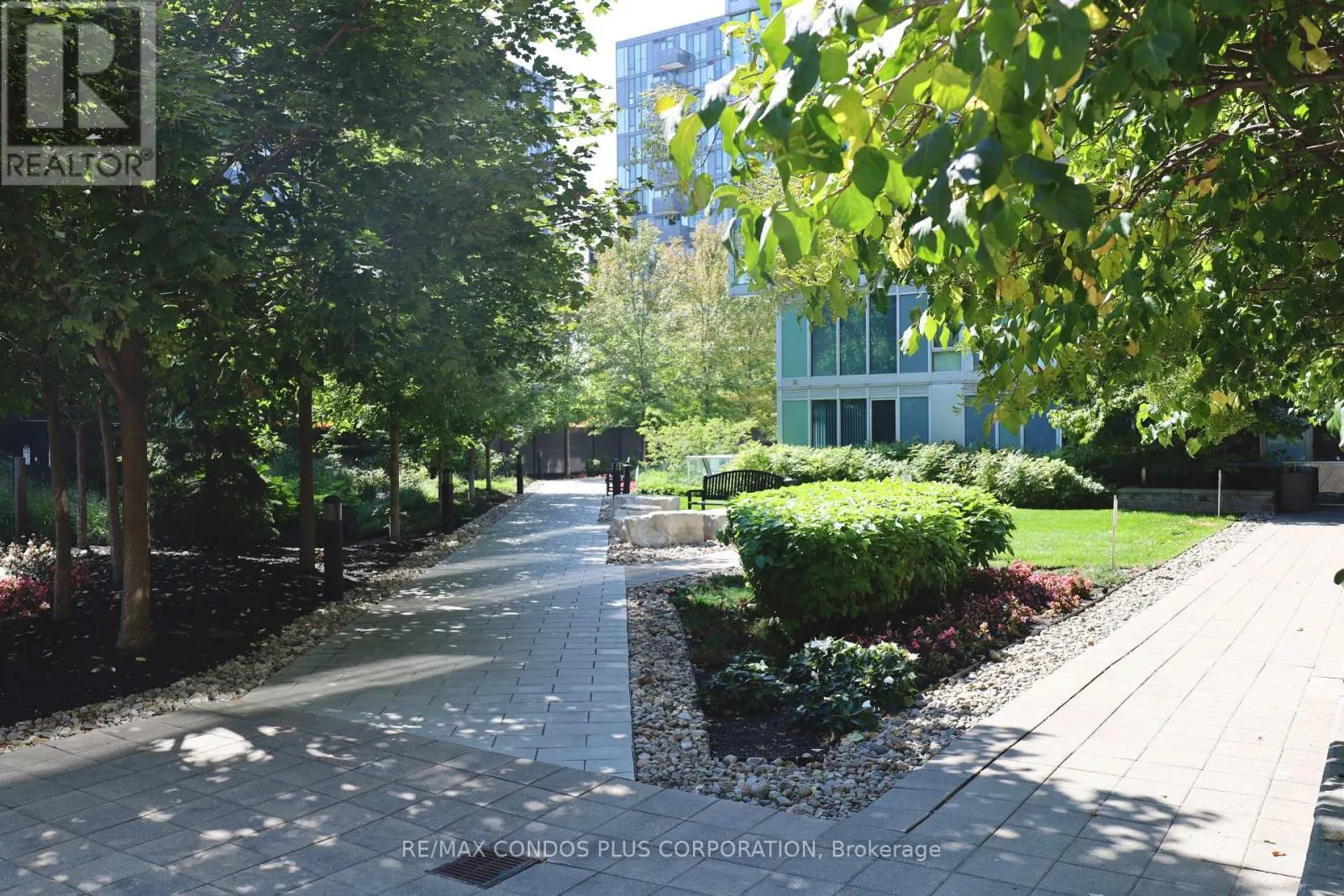 710E - 555 WILSON AVENUE