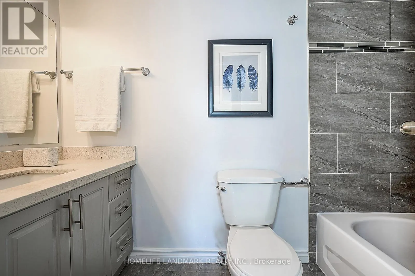 25 BRACKEN FERNWAY