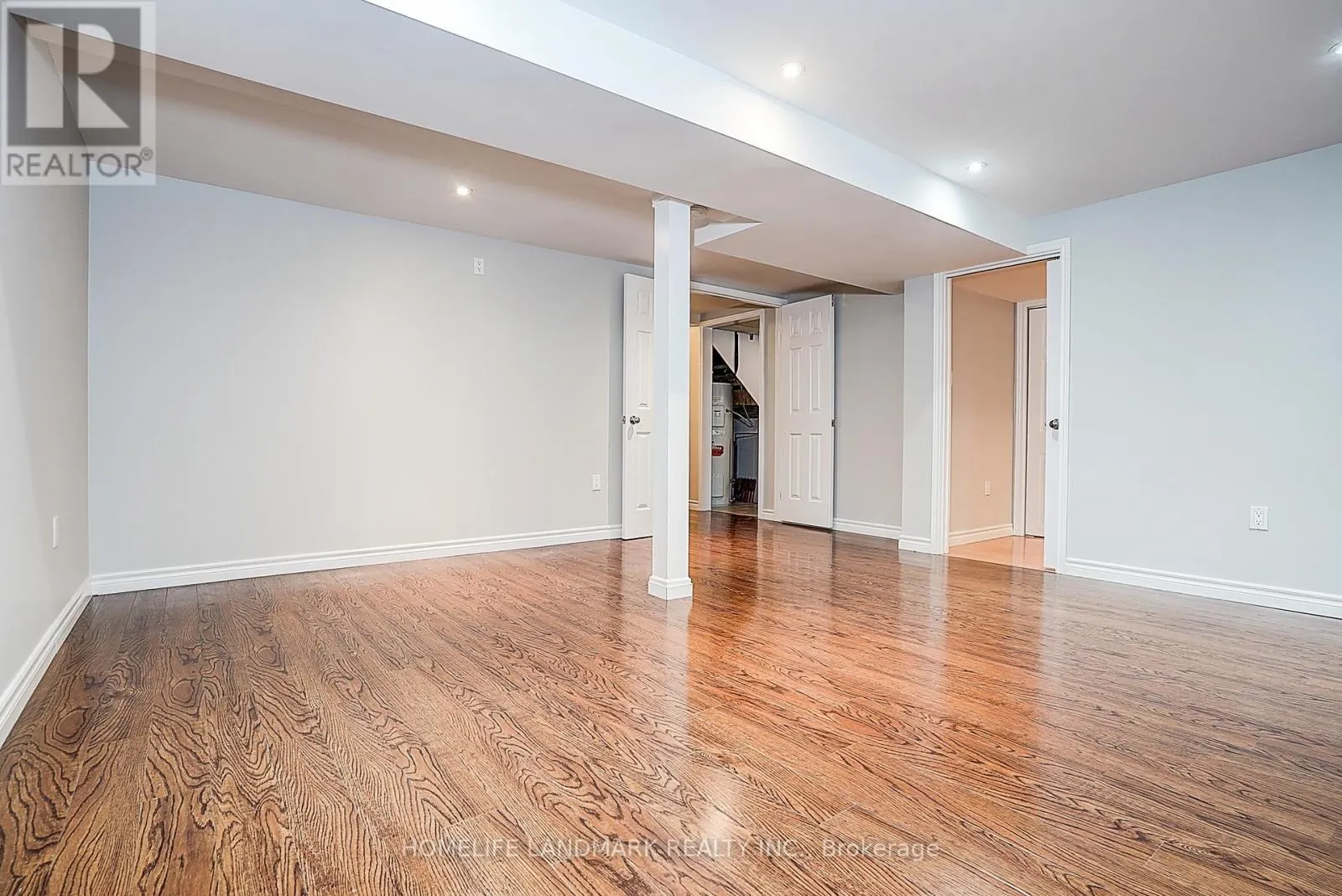 25 BRACKEN FERNWAY