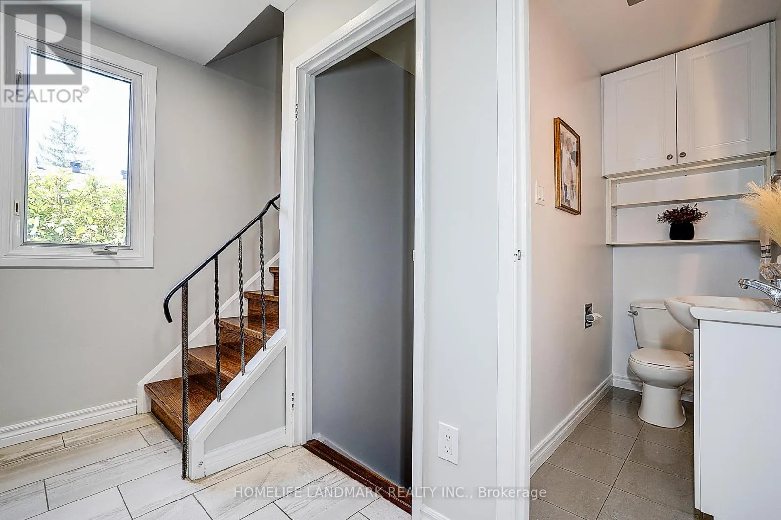 25 BRACKEN FERNWAY