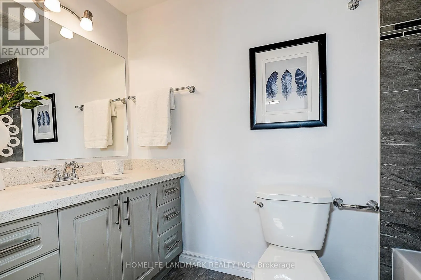 25 BRACKEN FERNWAY