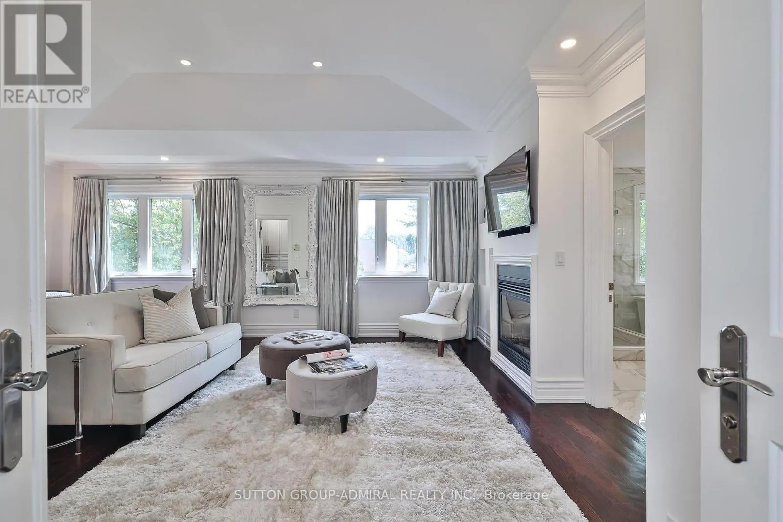453 GLENGROVE AVENUE W