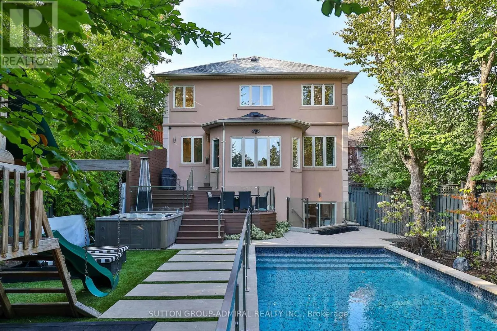 453 GLENGROVE AVENUE W