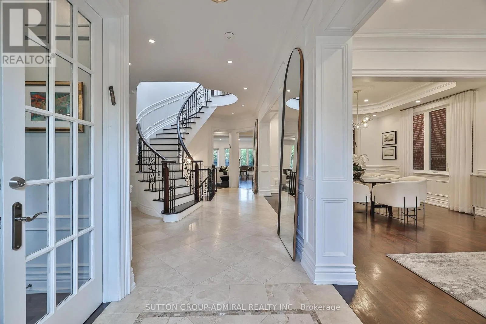 453 GLENGROVE AVENUE W