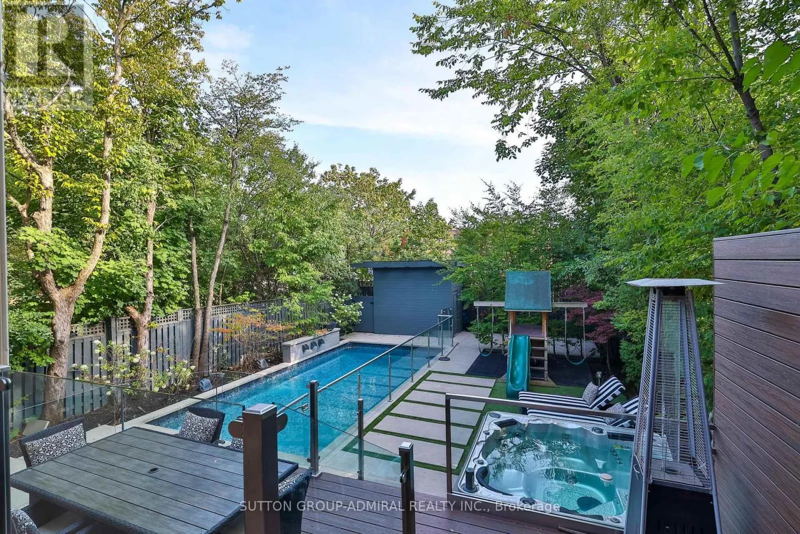 453 GLENGROVE AVENUE W