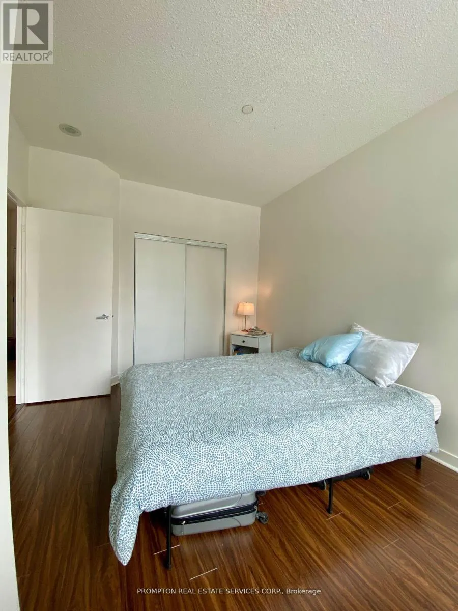 210 - 361 FRONT STREET W