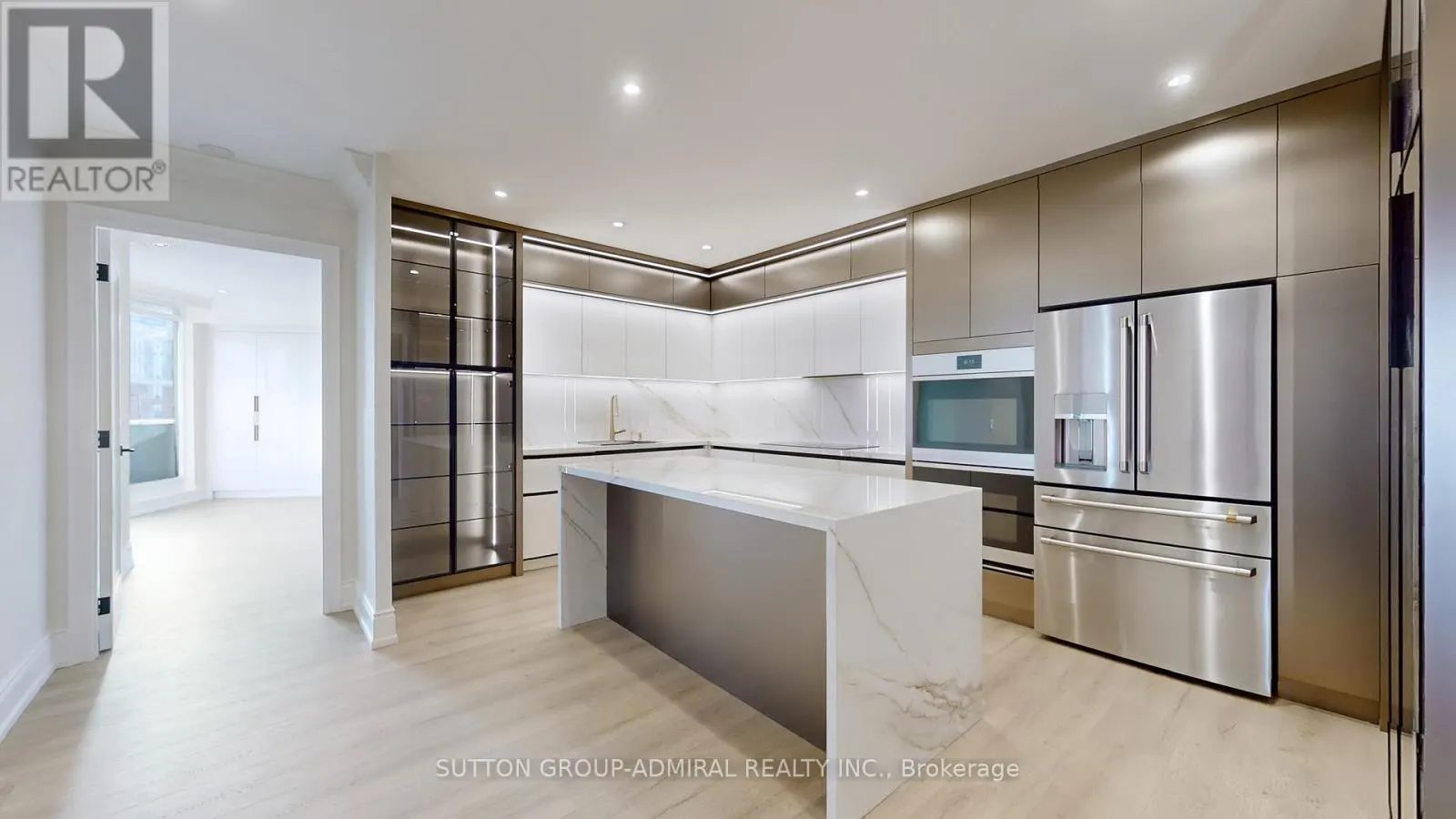 2905 - 65 SKYMARK DRIVE
